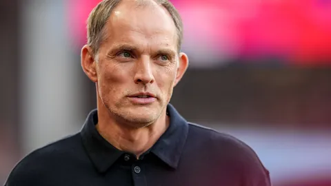 《全球身价榜TOP10！佩德里1.4亿领跑，赖斯、巴尔韦德紧随其后，中前卫新贵崛起》